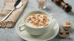 Polévka s taveným sýrem, kterou milují i děti: vařím ji, když je lednice prázdná